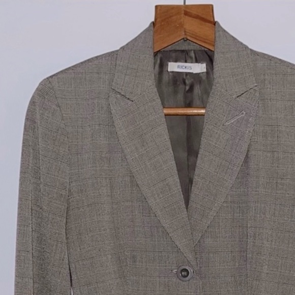 Rickis, 2-piece, tan/check pant suit. - Picture 2 of 9